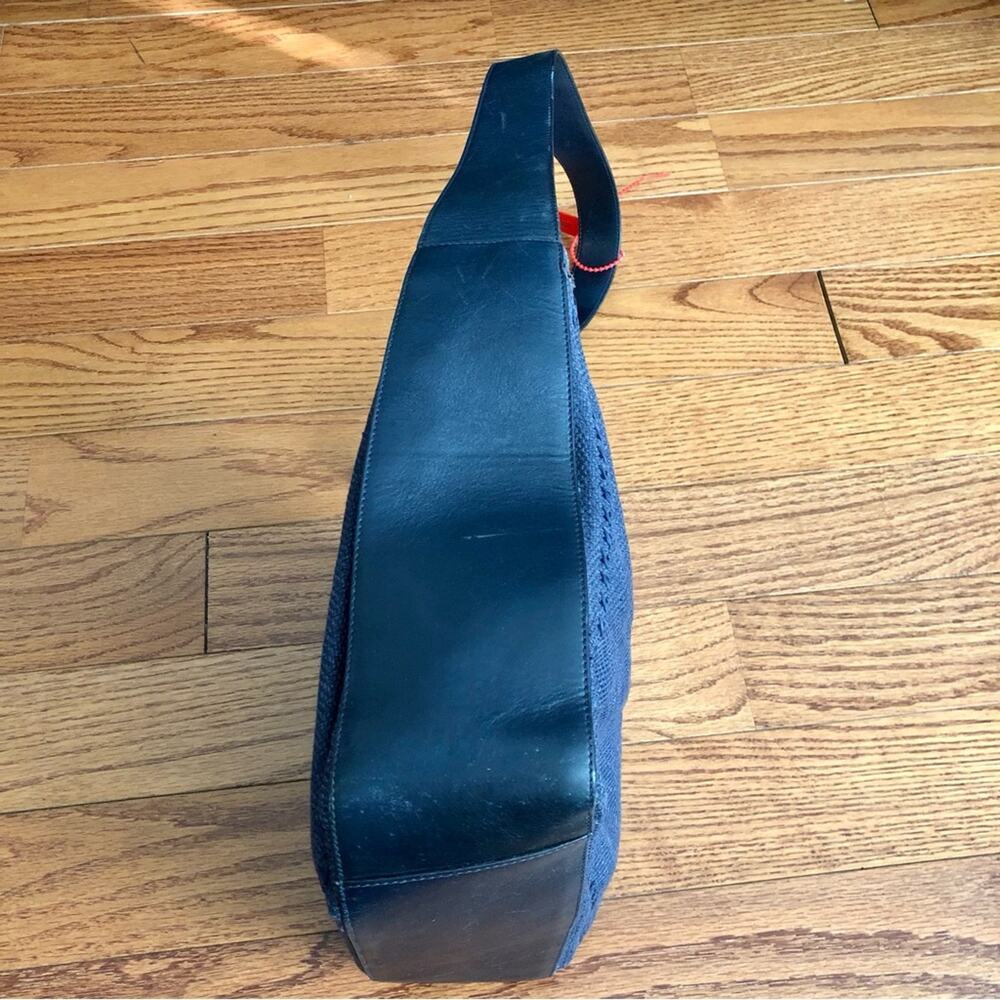 Hunting World Rare Authentic Canvas LeatherNavy Blue Women's Hobo Shoulder Bag - Picture 4 of 10